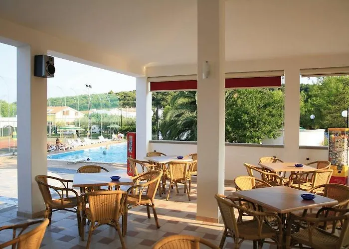 Villaggio San Pablo 3* ויאסטה